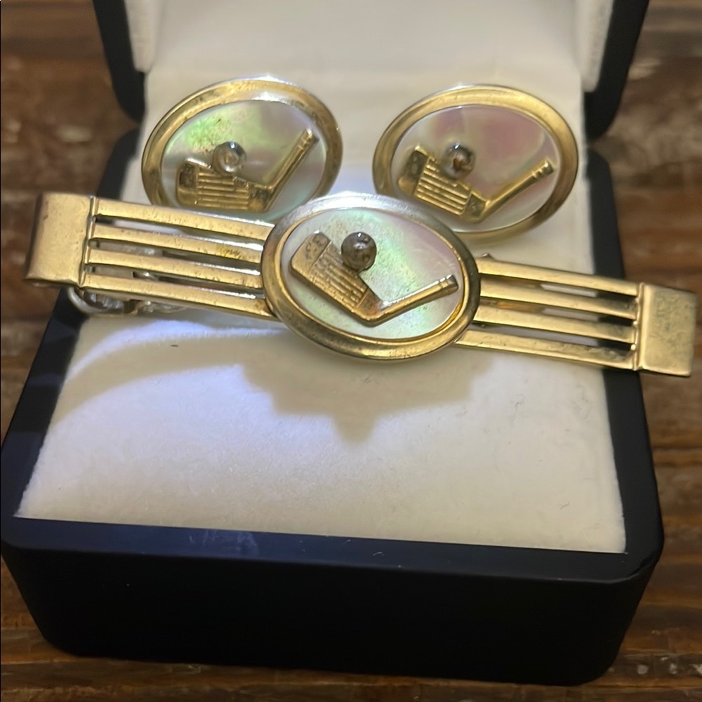 Vintage Gold Golf Cufflinks and Tie Clip Set